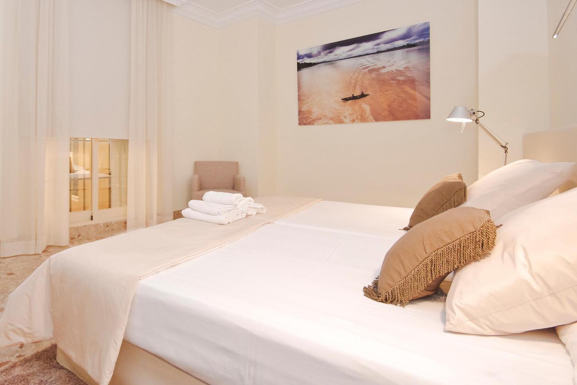 Bet Apartments - Apartments Catedral Valencia Buitenkant foto
